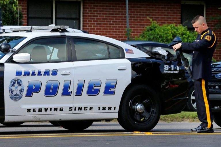 LYNXMPEGA10U2.jpg,FOTO DE ARCHIVO. Imagen referencial de un carro de la Policía de Dallas, en Baton Rouge, Luisiana, EEUU. 25 de julio de 2016. REUTERS/Jonathan Bachman; Crédito: JONATHAN BACHMAN, Reuters