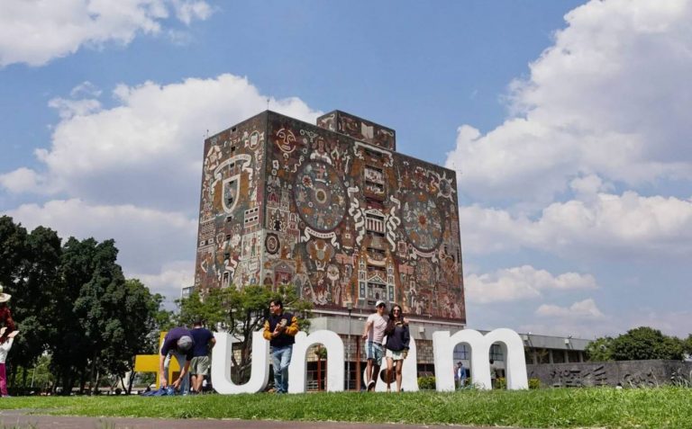 Screenshot 2023-01-18 at 23.54.24